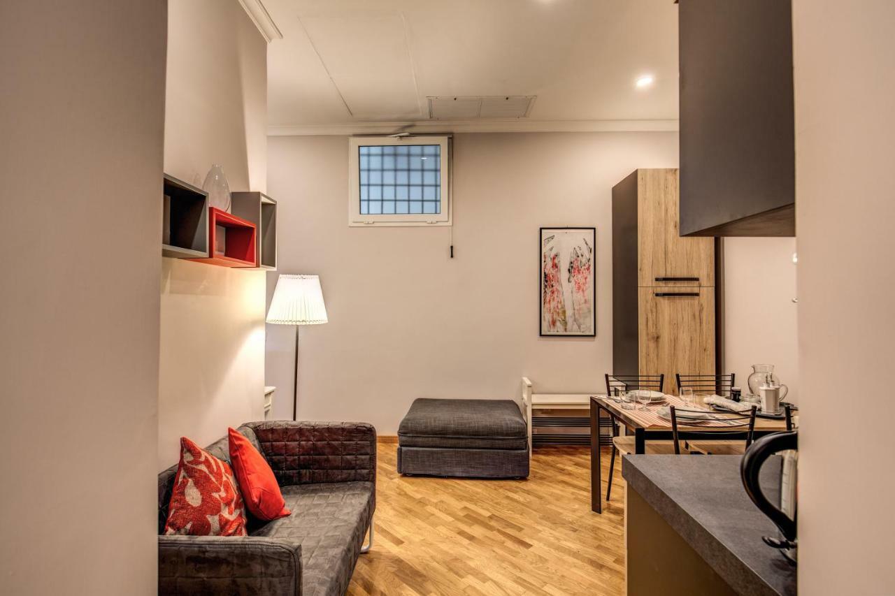 Via Del Pantheon Apartment *