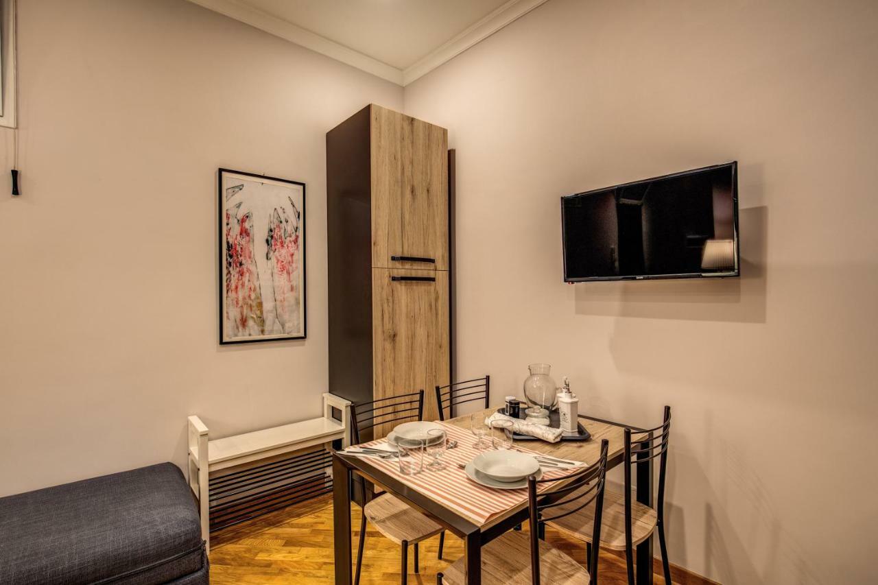 Via Del Pantheon Apartment *
