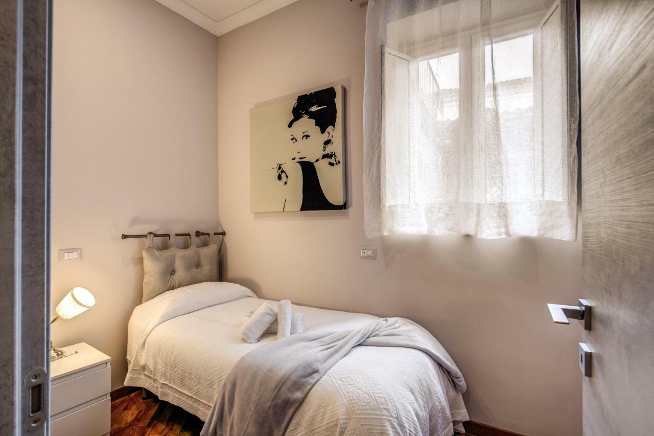 Via Del Pantheon Apartment *